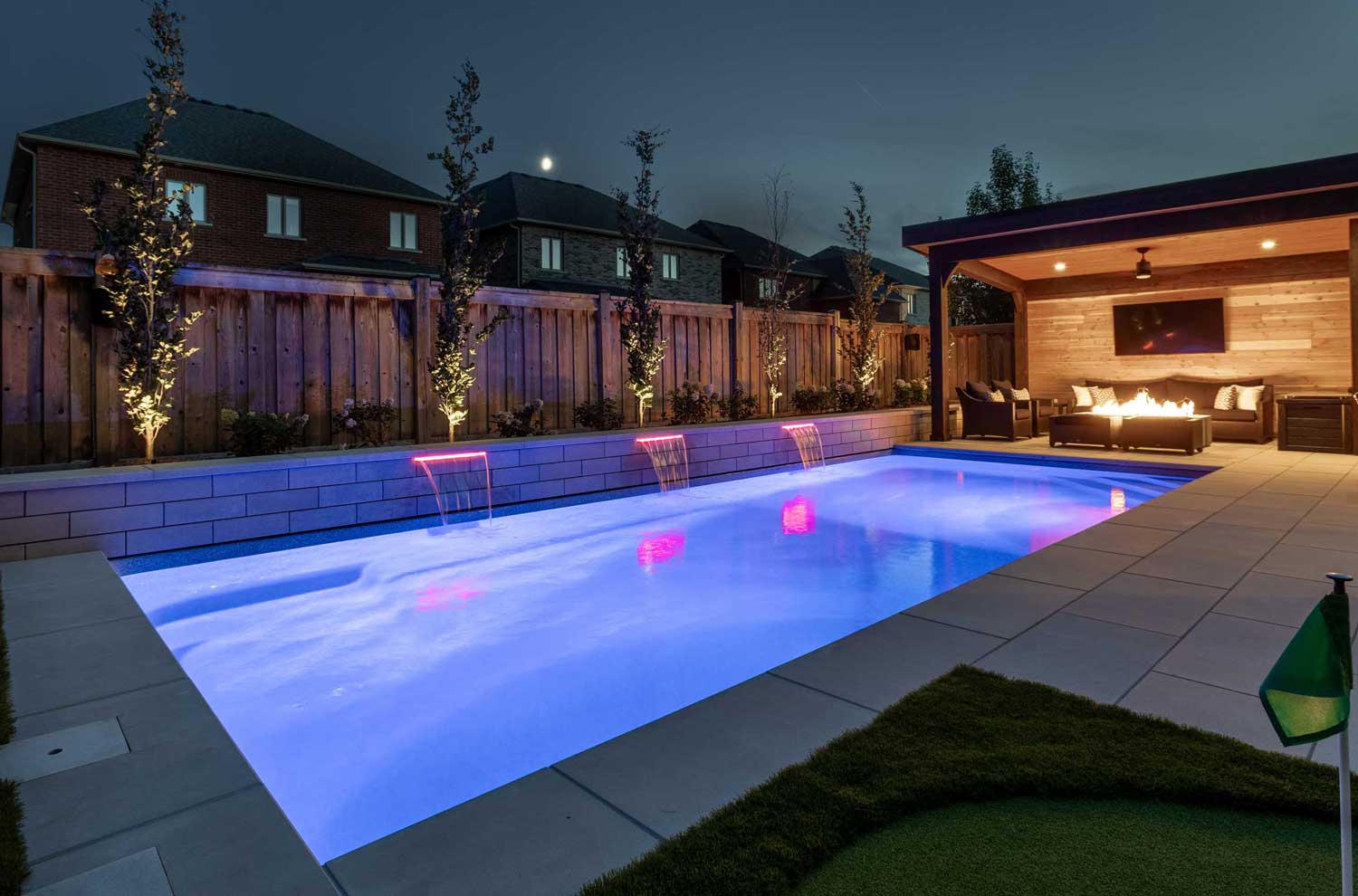 St. Thomas gallery image 2