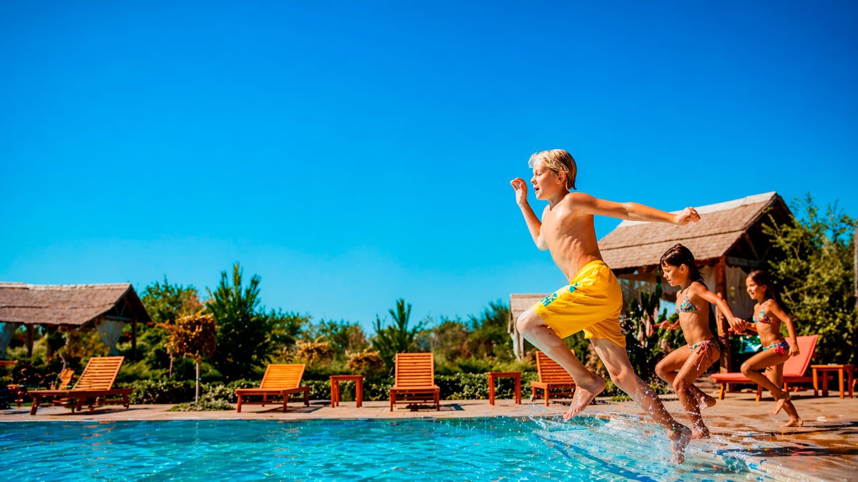 Design your pool with Cherry